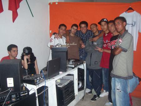 l3azzzzzz le rap fassi m3a mkom (a) brini wala krahni