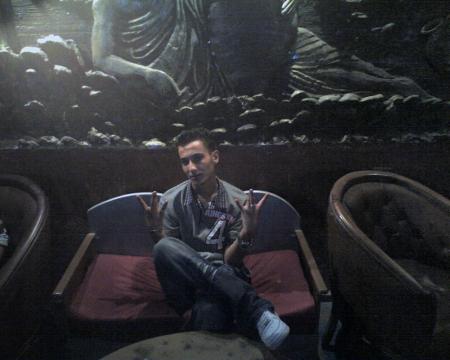 tali fel photo ma3taref biya hahha